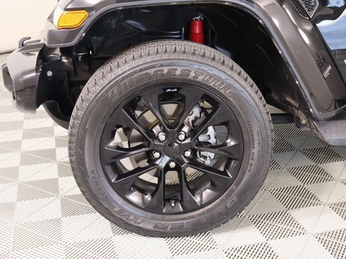 Used 2021 Jeep Wrangler Unlimited Sahara AWD/4WD image 18