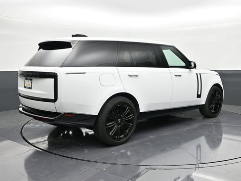 Used 2025 Land Rover Range Rover Long Wheelbase SE AWD/4WD image 5