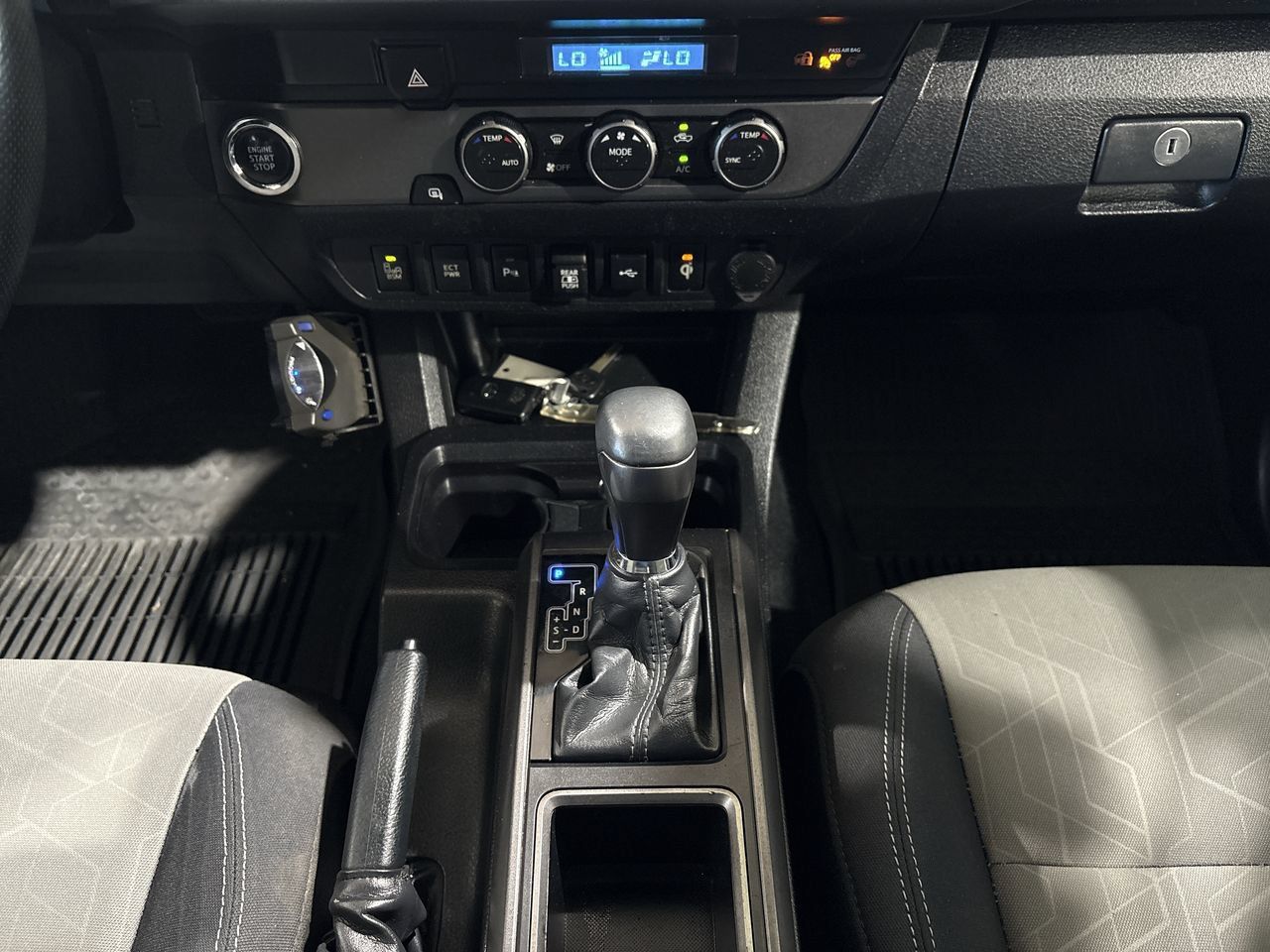 Used 2023 Toyota Tacoma TRD Off-Road w/ Technology Package RWD image 20