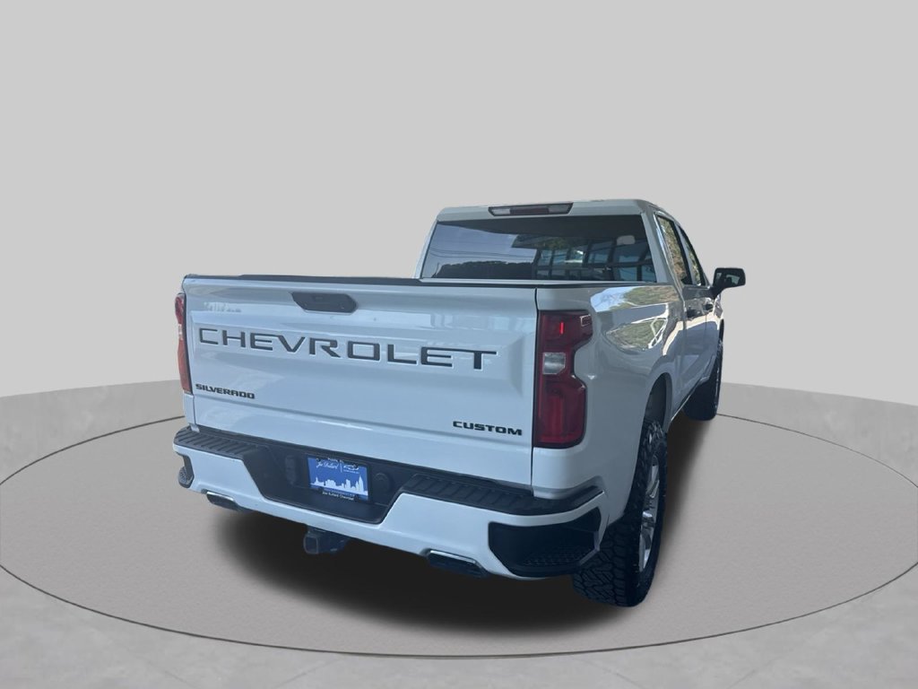 Used 2020 Chevrolet Silverado 1500 Custom w/ Custom Value Package AWD/4WD image 10