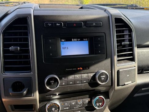 Used 2018 Ford Expedition XLT AWD/4WD image 4