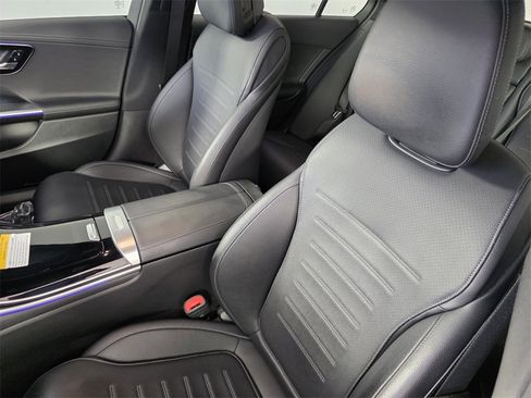 Certified 2022 Mercedes-Benz C 300 Sedan image 11