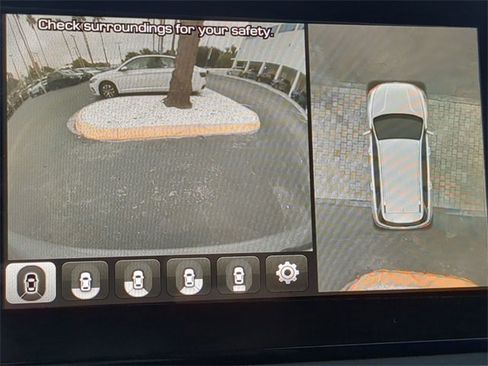 Used 2020 Hyundai Santa Fe Limited image 23