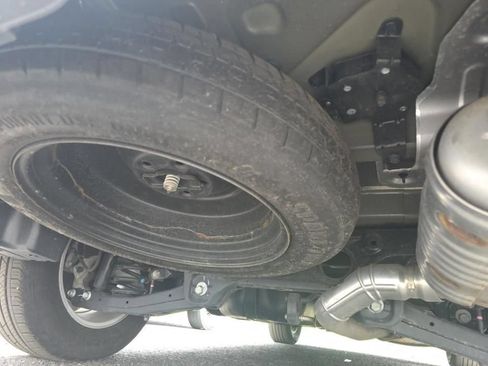 Used 2025 Kia Sorento LX FWD image 15