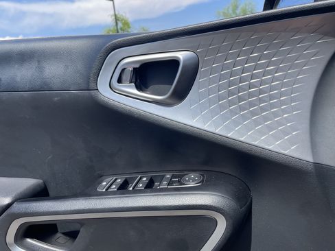 Certified 2025 Kia Soul S FWD image 19
