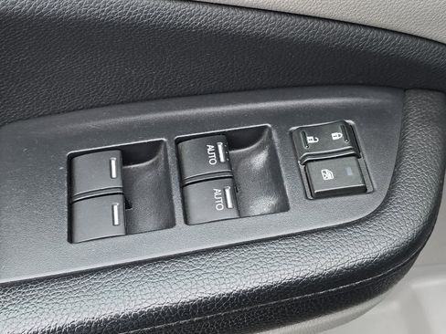 Used 2016 Honda Pilot EX image 15