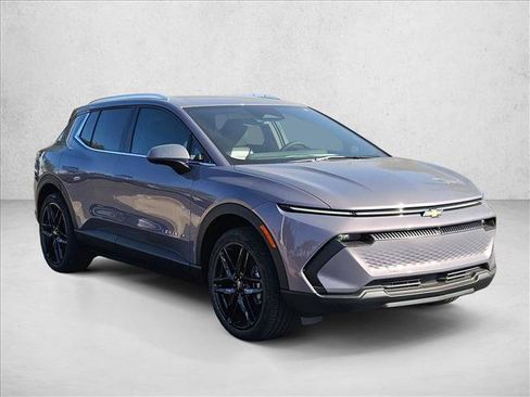 New 2026 Chevrolet Equinox EV LT image 7