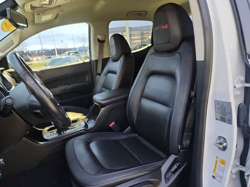 Used 2022 GMC Canyon AT4 w/ Trailering Package image 18