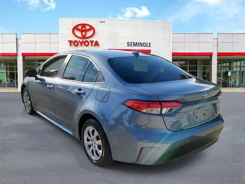 Used 2025 Toyota Corolla LE image 4