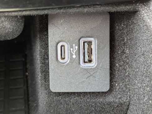 Certified 2022 Lincoln Nautilus Reserve w/ Class II Trailer Tow Package FWD image 22