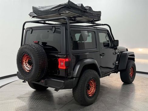 Used 2018 Jeep Wrangler Sport S image 2