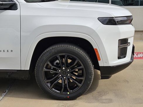 New 2026 Jeep Grand Wagoneer Summit AWD/4WD image 6