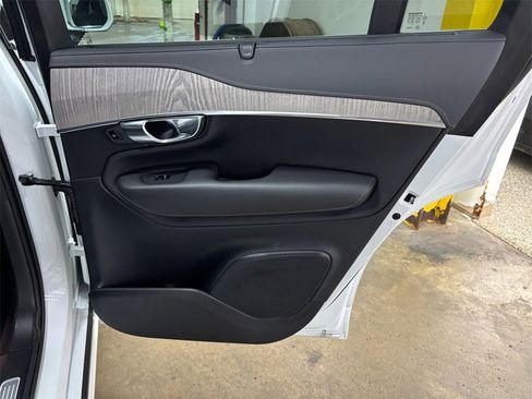 Certified 2023 Volvo XC90 B6 Ultimate image 20