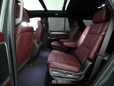 Used 2026 Cadillac Escalade Sport w/ LPO, ONYX Package image 16