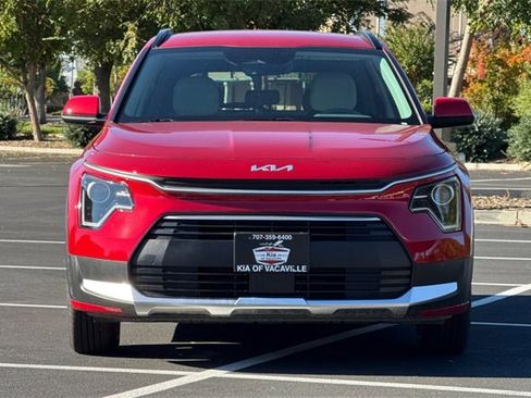 New 2025 Kia Niro EX image 9