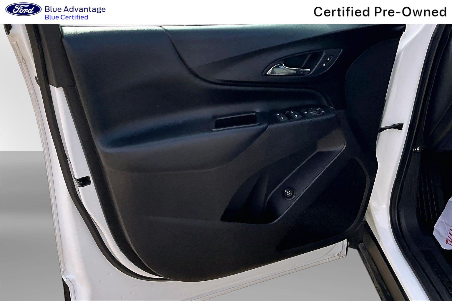 Used 2018 Chevrolet Equinox LT FWD image 25