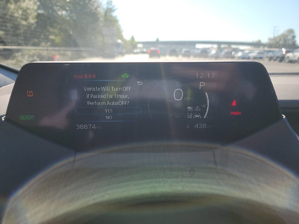 Used 2023 Toyota Prius XLE FWD image 2