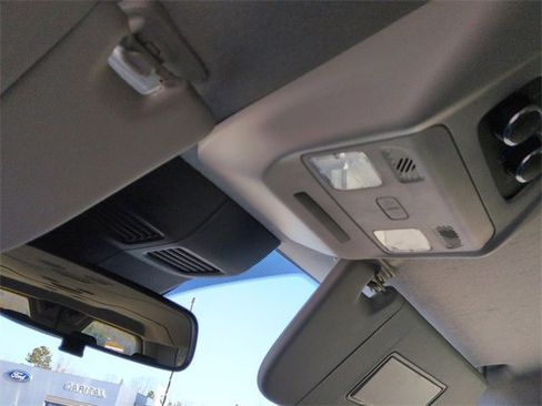 Used 2024 Ford Transit 350 XLT image 28