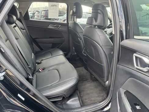 Used 2025 Kia Sportage EX image 14