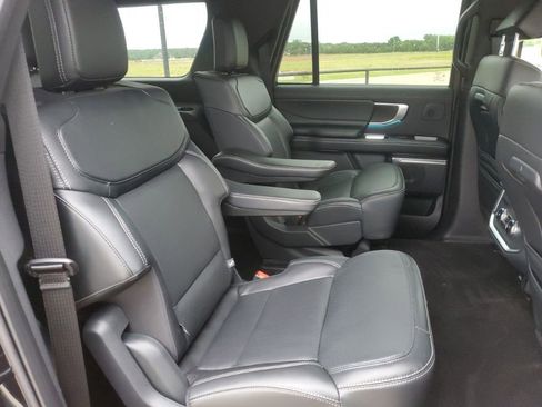 Used 2025 Ford Expedition Max Platinum w/ Stealth Performance Package AWD/4WD image 15