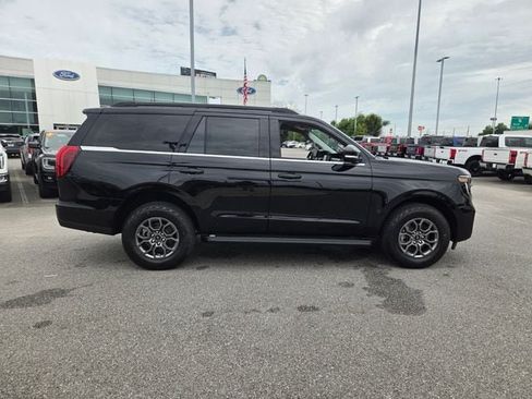 New 2026 Ford Expedition Active RWD image 43