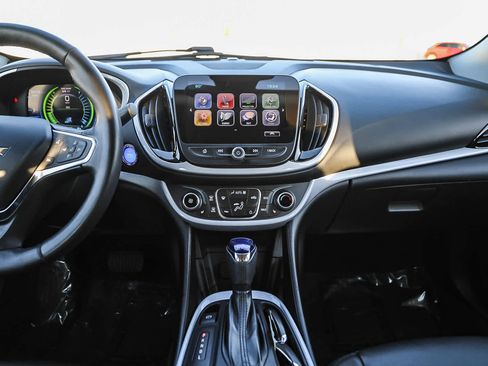Used 2018 Chevrolet Volt LT w/ Comfort Package image 13