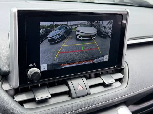 Used 2025 Toyota RAV4 XLE FWD image 22