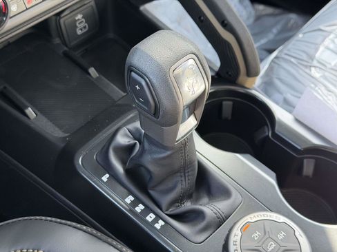 New 2026 Ford Bronco Badlands AWD/4WD image 28