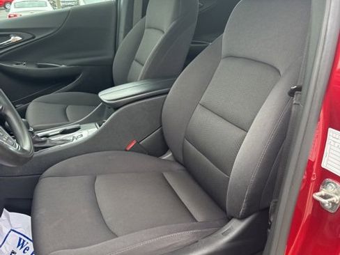 Used 2024 Chevrolet Malibu LT image 9