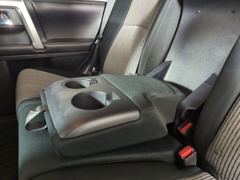 Used 2015 Toyota 4Runner SR5 image 31