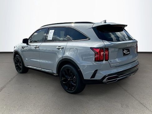 Certified 2023 Kia Sorento SX image 5