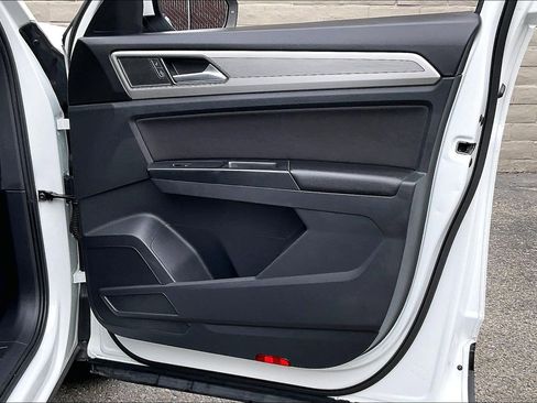 Used 2018 Volkswagen Atlas S image 22