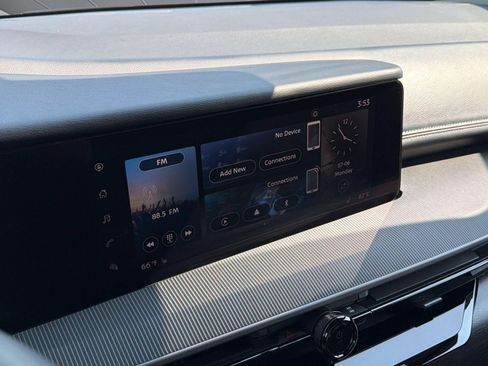 Certified 2025 Nissan Murano SV AWD/4WD image 31