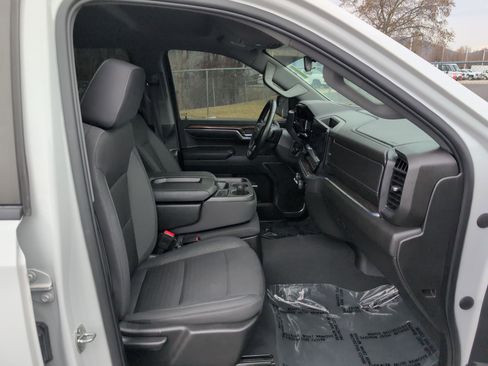 Certified 2024 Chevrolet Silverado 1500 LT AWD/4WD image 29