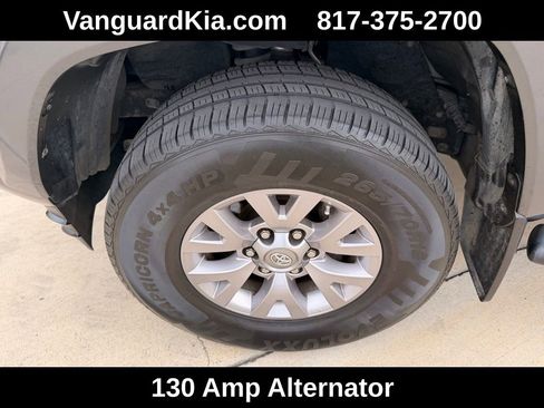 Used 2017 Toyota Tacoma SR5 w/ Tow Package image 8