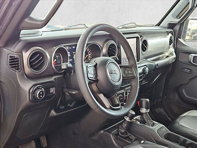 Used 2023 Jeep Gladiator Sport AWD/4WD image 9