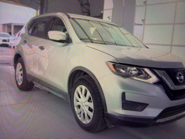 Used 2017 Nissan Rogue S FWD image 11