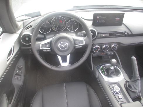 Used 2024 MAZDA MX-5 Miata Grand Touring w/ Appearance Package image 10