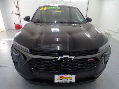 Certified 2024 Chevrolet Trax RS w/ Driver Confidence Package FWD image 21