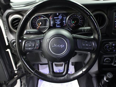 Used 2021 Jeep Gladiator Sport AWD/4WD image 17