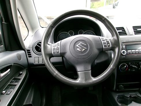 Used 2012 Suzuki SX4 AWD Hatchback image 15
