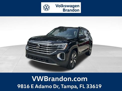 New 2026 Volkswagen Atlas SE FWD image 1