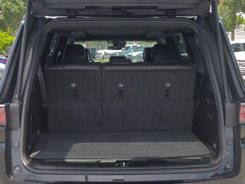 Used 2023 Jeep Wagoneer Series III w/ Premium Group I AWD/4WD image 14
