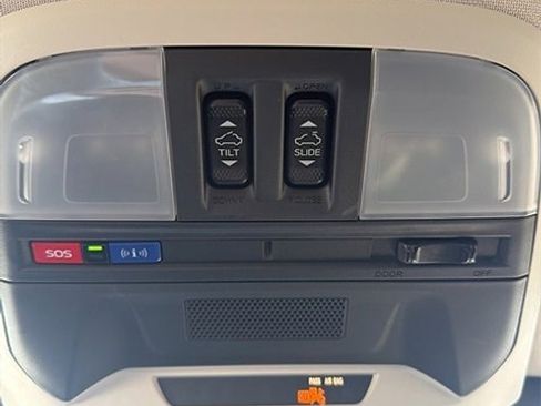 Used 2024 Subaru Crosstrek 2.0i Premium image 15