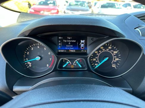 Used 2017 Ford Escape SE image 15