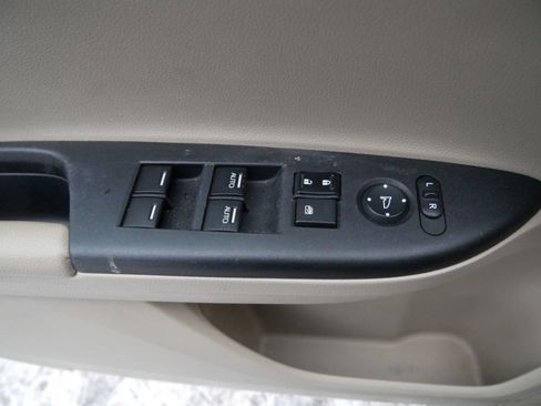 Used 2016 Honda Accord EX image 11