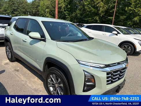 Used 2025 Chevrolet Equinox LT FWD image 1