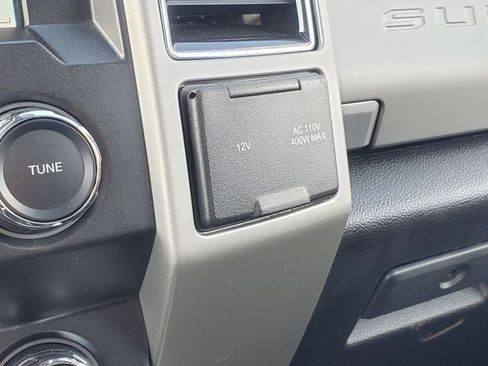 Used 2019 Ford F250 Lariat w/ Lariat Ultimate Package AWD/4WD image 19