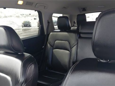 Used 2022 Nissan Pathfinder SL w/ SL Black Package image 28