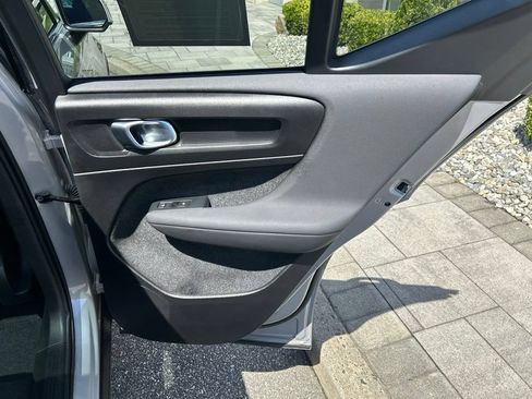 Used 2025 Volvo XC40 B5 Plus AWD/4WD image 13